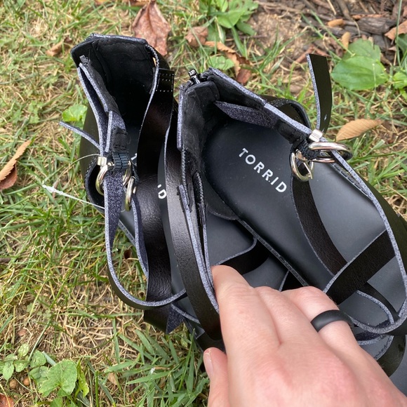 New with tags Torrid black gladiator sandals - Picture 3 of 8